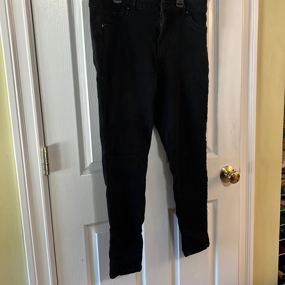 Stretchy black jeans